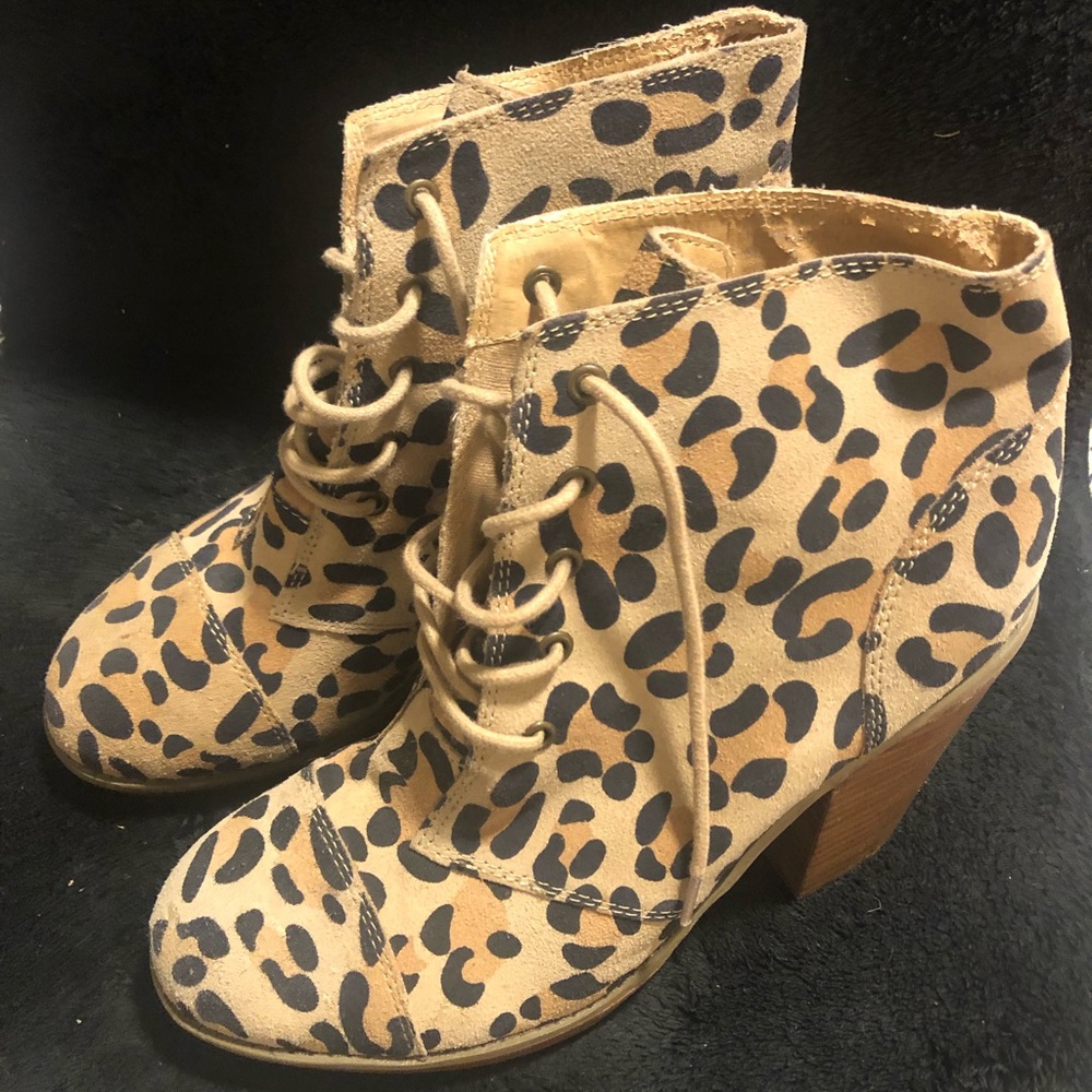 Leopard print chunky heel boot